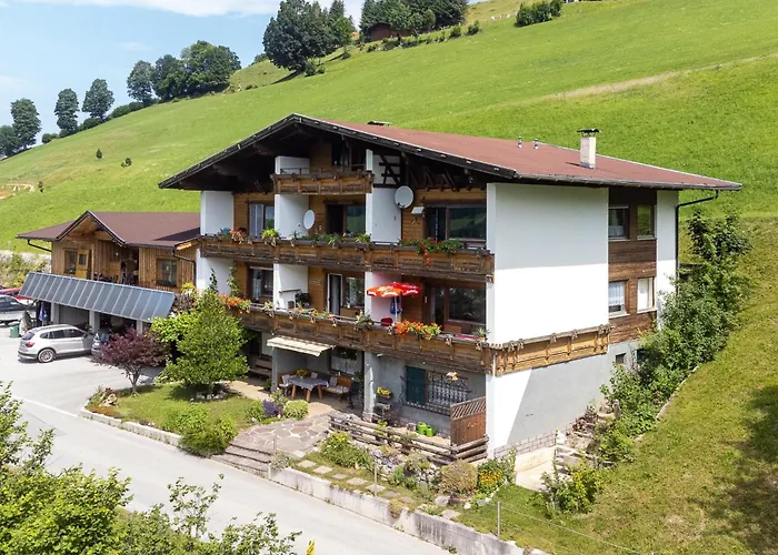 Zaustoi Apartamento *